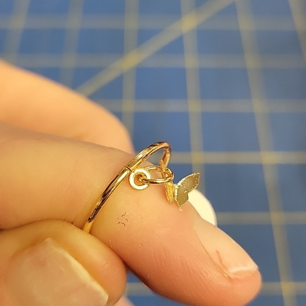 Butterfly Dangle Gold Tone Ring Size 6